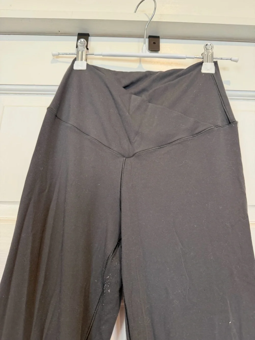 Aerie Charcoal Grey High-Waist Flared Women's Leggings Yoga Pants Crisscross - Picture 2 of 4